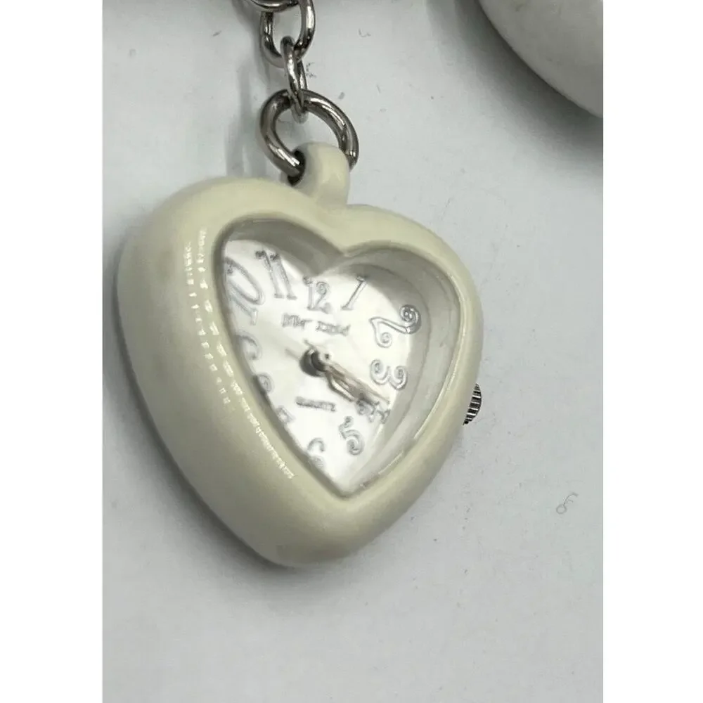 Betsey Johnson Vintage‎ Puffy 3D White Acrylic Heart Chain Bracelet Watch BJ7016